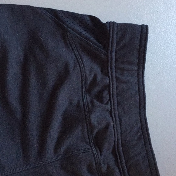 XS Under Armour sweat shorts - Picture 4 of 6